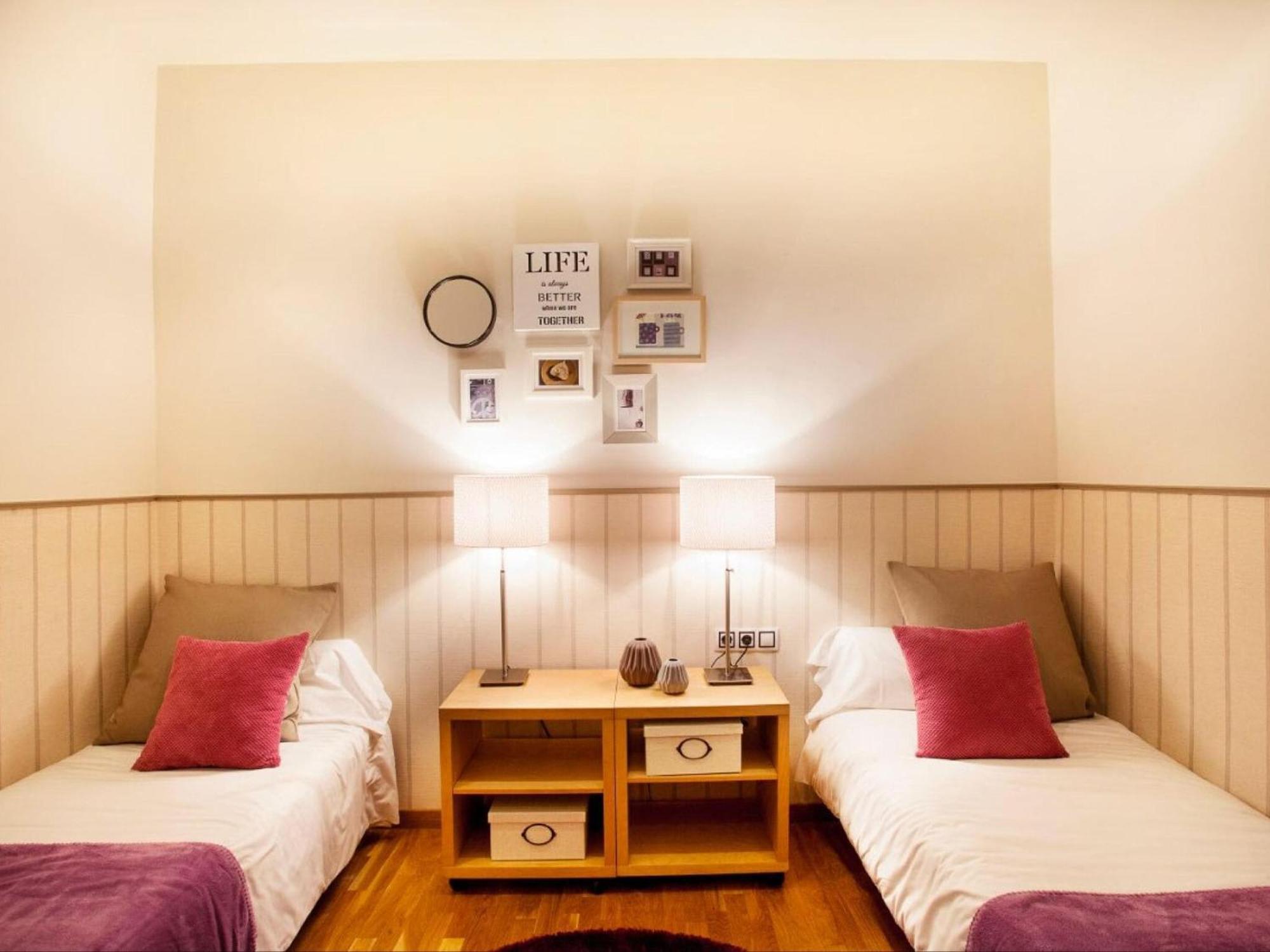 Lush In Apartment *