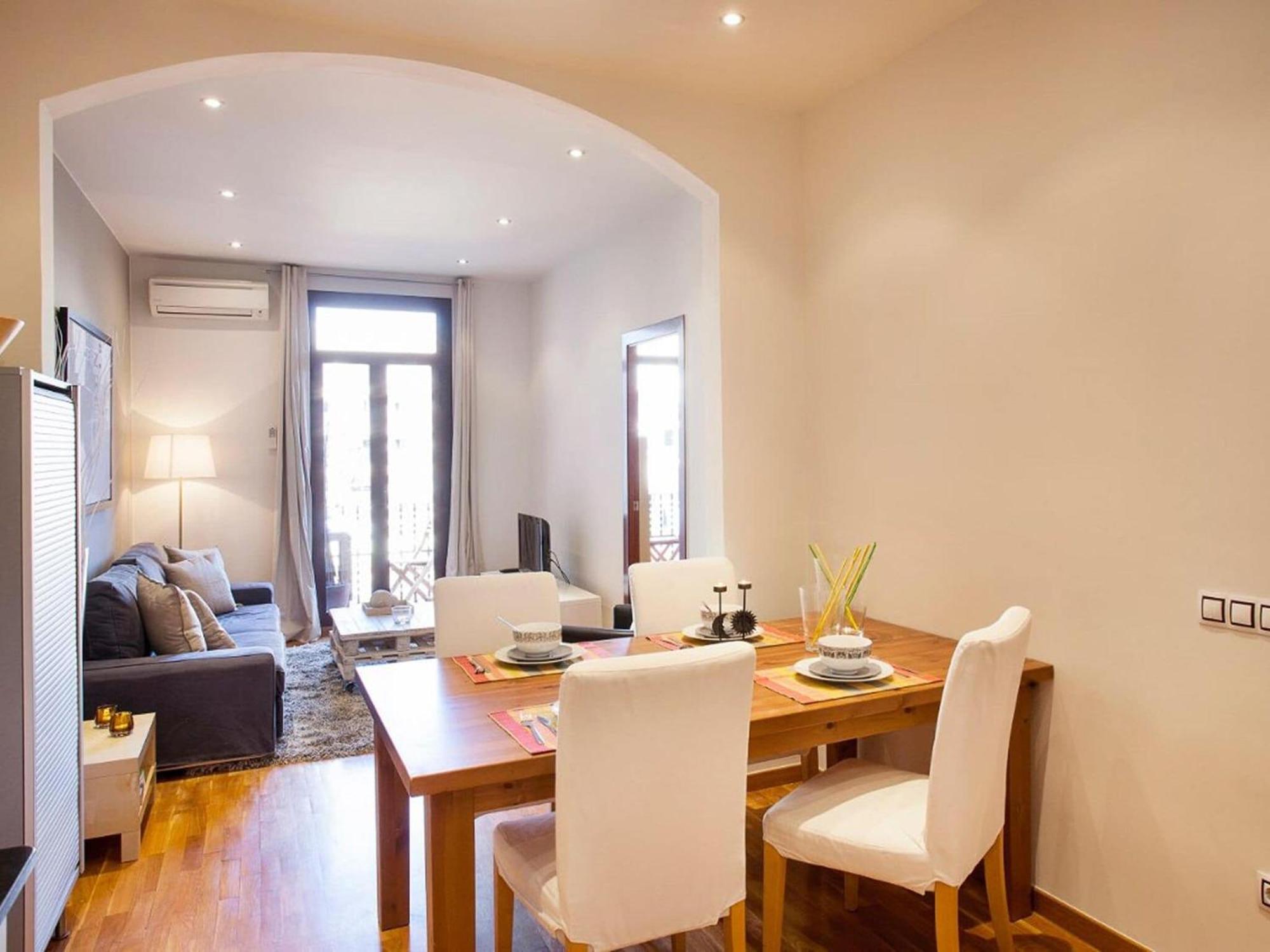 Apartment Lush In